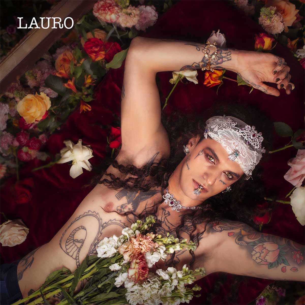 LAURO -Deluxe0